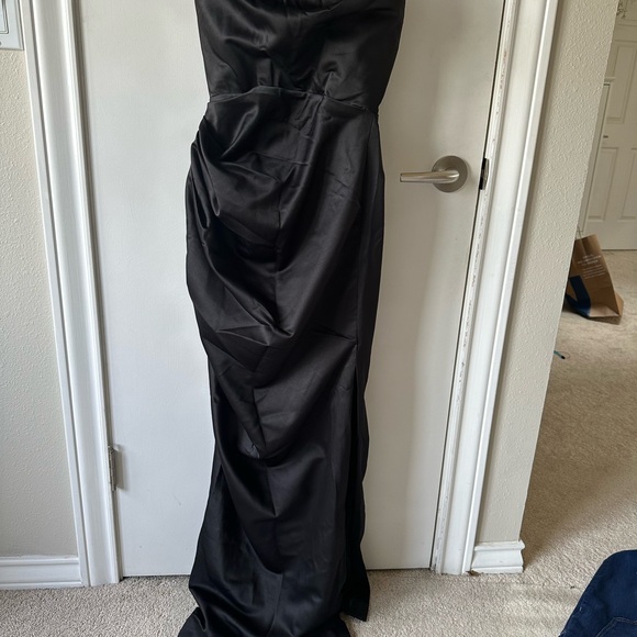 House of CB - BLACK SATIN STRAPLESS CORSET MAXI - Picture 7 of 12